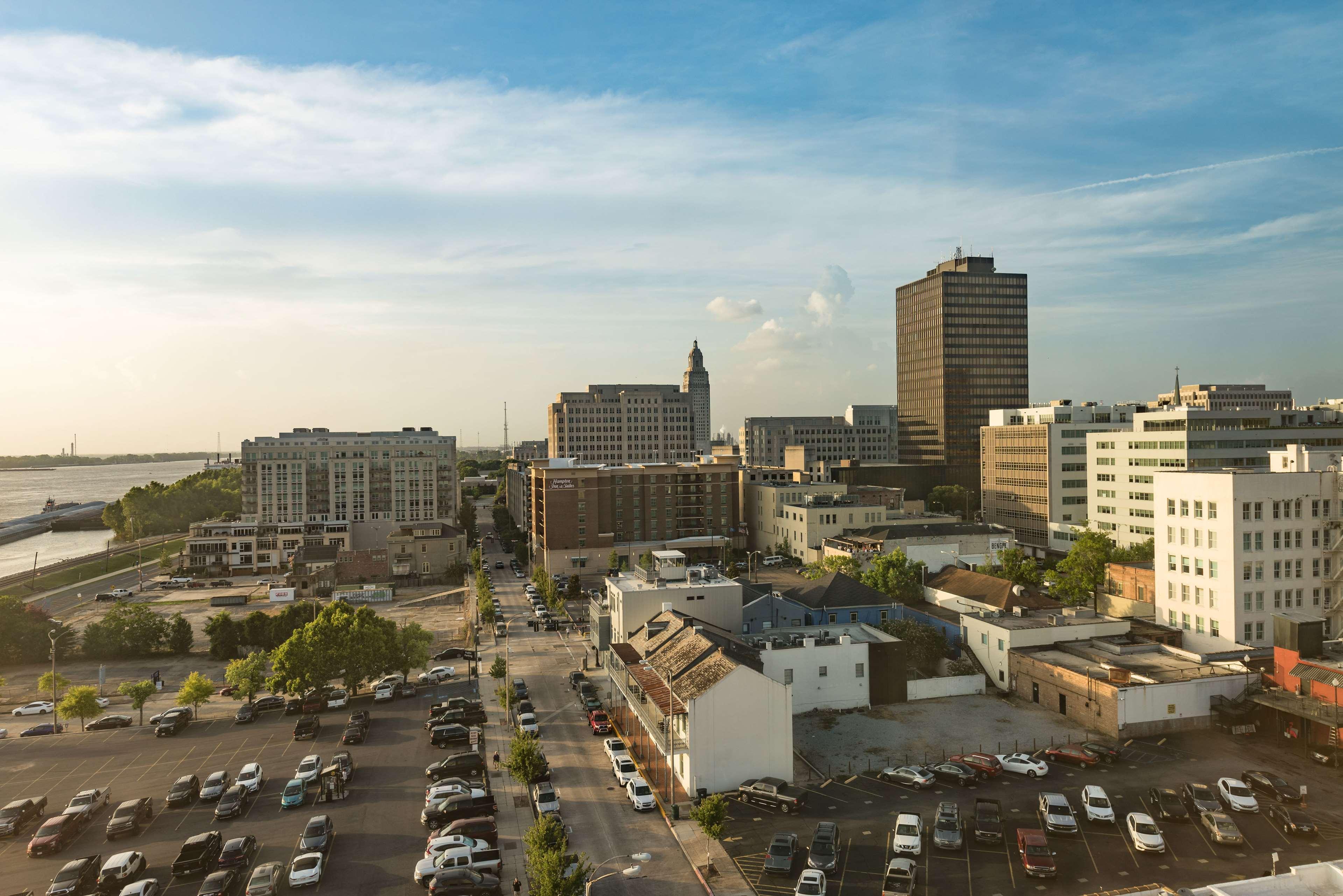 Отель Hilton Baton Rouge Capitol Center Экстерьер фото