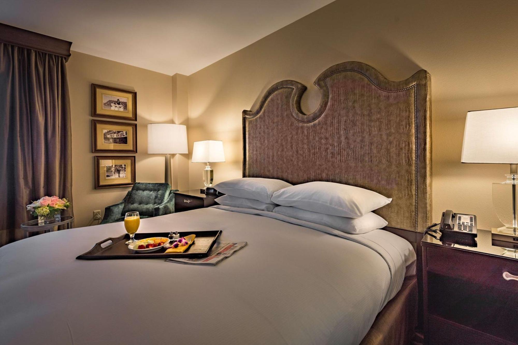 Отель Hilton Baton Rouge Capitol Center Экстерьер фото